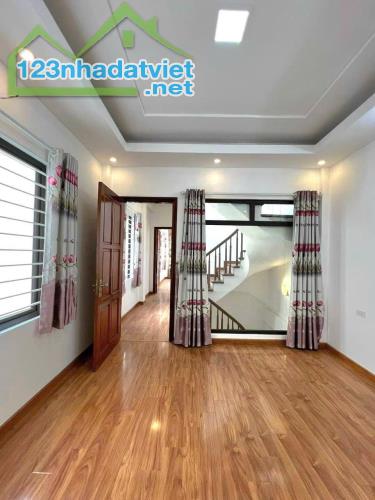Siêu phẩm Lê Trọng Tấn, phân lô quân đội, sát mặt phố, ô tô đỗ cửa, kinh doanh, 35m2, hơn - 3