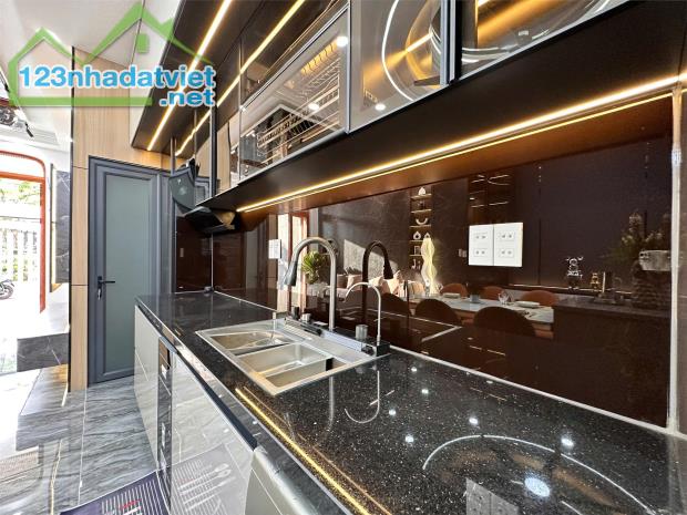 NHÀ XÂY MỚI Q12 TX25, 330M2 DTSD 4 TẦNG NGANG 5 X17 SỔ VUÔNG CHỈ 7.1TỶ TL - 3