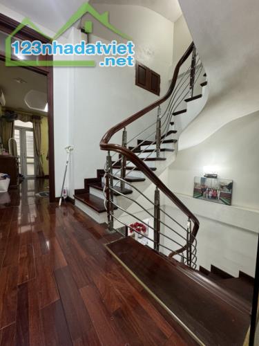 Bán nhà 5 tầng 52m2 quận Nam Từ Liêm, 30m ra oto, 50m ra phố, Thông số đẹp, Nhà đẹp ở ngay - 4