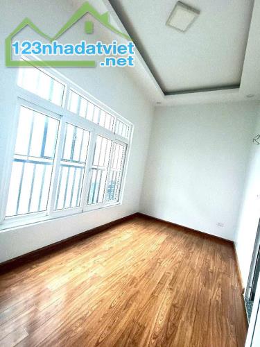 Nhà 5 tầng Lạc Long Quân - 48,5m2 vuông vắn - 2 mặt thoáng - Chào 9,5 tỷ - 5