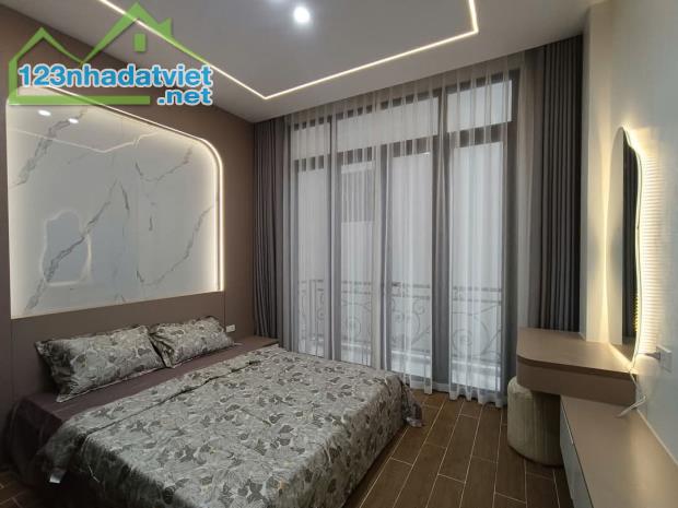 Bán nhà Chùa Láng, đẹp như khách sạn, xây mới, nội thất xịn, 2 thoáng, 45m 4 tầng 10.9 tỷ - 1
