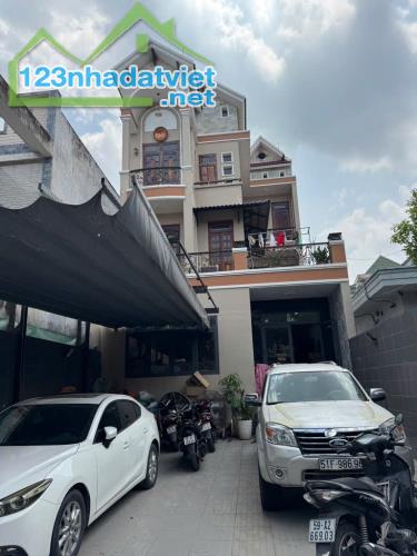 MT ĐƯỜNG 160 - 220M2 - 3 TẦNG - NGANG 8.2 - 3