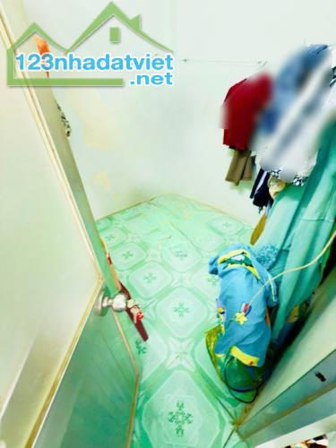 Nhà 2 tầng hẻm 3,5m thẳng đường Bông Sao P5Q8. Giá 2,58 tỷ TL - 3