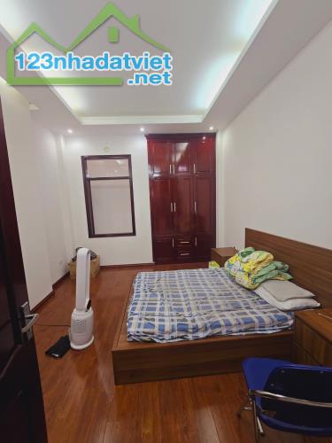 BÁN NHÀ ĐƯỜNG NGUYỄN VĂN HUYÊN CẦU GIẤY, PHÂN LÔ Ô TÔ KINH DOANH. DT 66M2 X5 TẦNG 26.5 TỶ - 4
