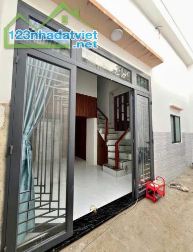 Siêu Phẩm nè! Cần Bán nhanhcan nhà Tiền Lân Bà Điểm Hóc Môn 820triệu Sổ Hồng Riêng 84m2