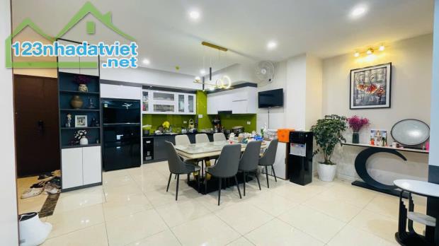 Gia đình bán căn HPC 112m2 3PN 2VS, tầng view đẹp, Full NT hướng mát, sổ đỏ, giá 6.3 tỷ - 1