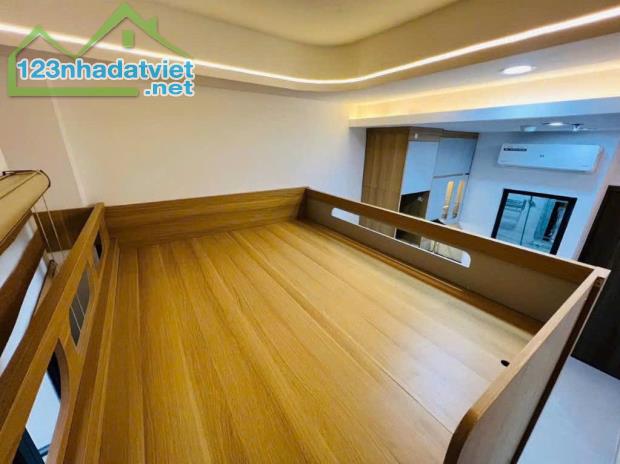 Cần bán gấp tòa nhà dòng tiền doanh thu cao Phạm Văn Đổng 58m2, 6T, mt rộng, thang máy, 15 - 3