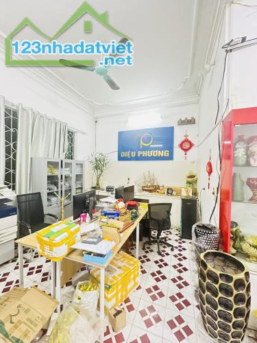 Phố Minh Khai, Vỉa hè, Ô tô tránh, kinh doanh đỉnh, dt 72m2, 5 tầng, mt 5.5m, Giá 21.3 tỷ. - 3