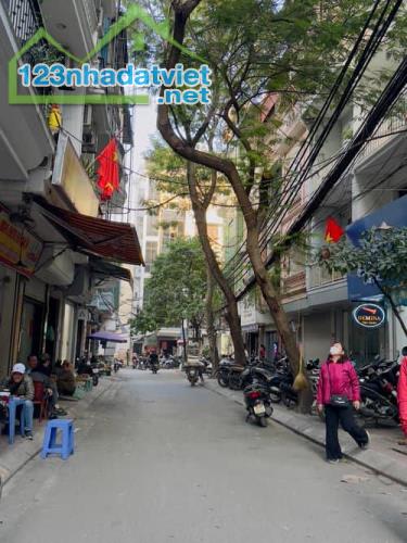 Bán nhà mặt ngõ La Thành, Phân lô, ô tô tránh, vỉa hè, kinh doanh, dt 39m, 6 tầng, mt 5,4m