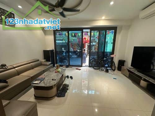 Bán nhà mặt ngõ La Thành, Phân lô, ô tô tránh, vỉa hè, kinh doanh, dt 39m, 6 tầng, mt 5,4m - 1