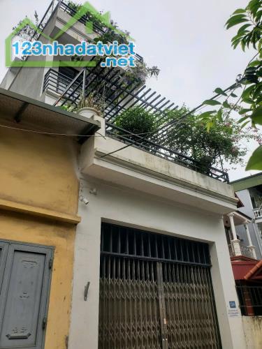 Bán nhà Bát Khối,Thạch Bàn 4 tầng,80m,mt4m oto vào nhà nhỉnh 13 tỷ