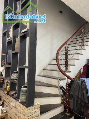 Bán nhà Bát Khối,Thạch Bàn 4 tầng,80m,mt4m oto vào nhà nhỉnh 13 tỷ - 4