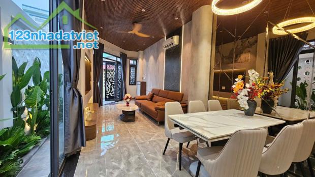 NHÀ LÔ GÓC THIẾT KẾ HIỆN ĐẠI GẦN MT PHẠM HỮU LẦU QUẬN 7, 4 TẦNG, 58M2 CHỈ 6.45 TỶ