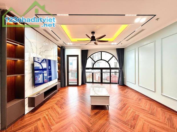Phố Xuân Thủy - Cầu Giấy, DT 65m2 x 7 Tầng Thang Máy, MT5.4m, Giá 21 tỷ LH: 0888758369 - 1