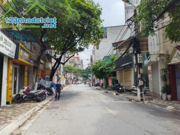 Bán nhà Thân Nhân Trung, HXH sạch thoáng, an ninh cao, dân trí tốt, 40m nhỉnh 4 tỷ