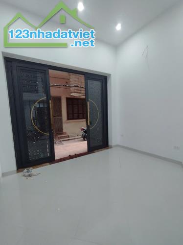 Bán nhà Lê Trọng Tấn, Thanh Xuân. 32m2 x 5 Tầng. MT 4.1m. PHÂN LÔ. Ô TÔ. Hơn 13 Tỷ. - 1