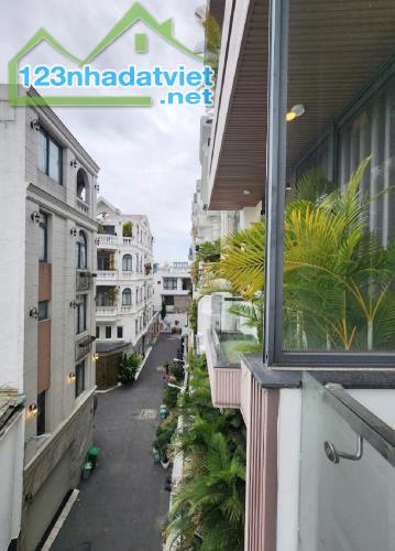 sở hữu ngay nhà 5 tầng khu đồng bộ,hẻm xe hơi p11 Gò Vấp