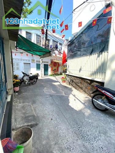 Căn góc 2 tầng ôtô tới cửa đường Dương Bá Trạc P1Q8. Giá 6,5 tỷ TL - 1