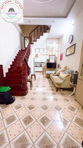 Giảng Võ, ô tô tránh- 50m2 hơn 11 tỷ- Kinh doanh đỉnh- dòng tiền 15tr/ tháng. - 2