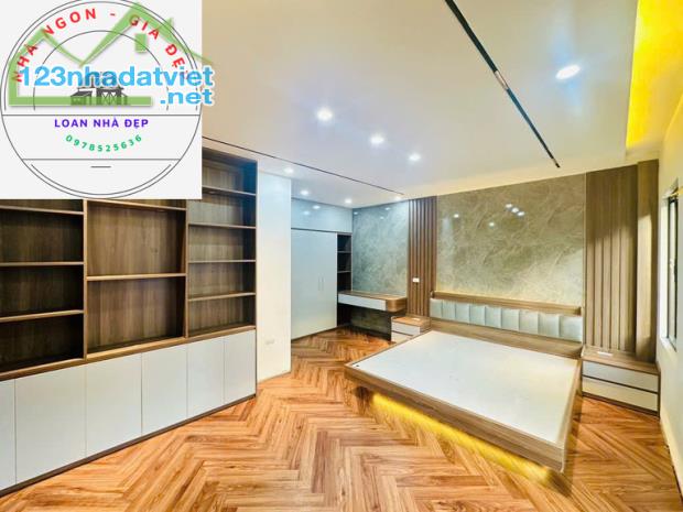 TÔN ĐỨC THẮNG- 1 nhà ra phố- 40m2*6 tầng- thang máy- hơn 13 tỷ-mặt tiền rộng - 2