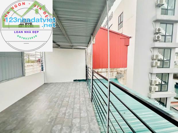TÔN ĐỨC THẮNG- 1 nhà ra phố- 40m2*6 tầng- thang máy- hơn 13 tỷ-mặt tiền rộng - 4
