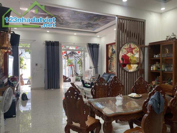 Bán nhà 168m² 2 tầng, 3PN, 2 WC, Tỉnh lộ 43, Tam Bình, Thủ Đức - 8.4 tỷ - 3
