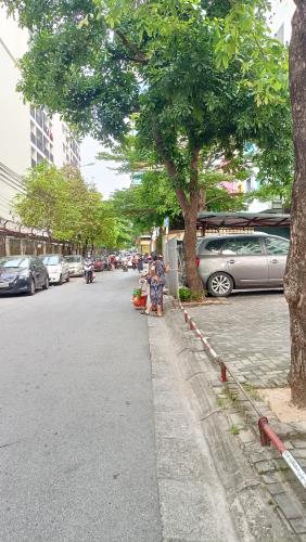 Bán nhà Hoàng Quốc Việt chủ nhà tri thức, oto tránh đỗ vào nhà, ở hoặc làm VP