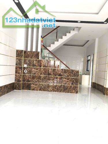Chính chủ bán nhà mặt tiền Quận 8 – Mai Hắc Đế, Quận 8 – ngang 5,6m-200m2- 5PN - 4