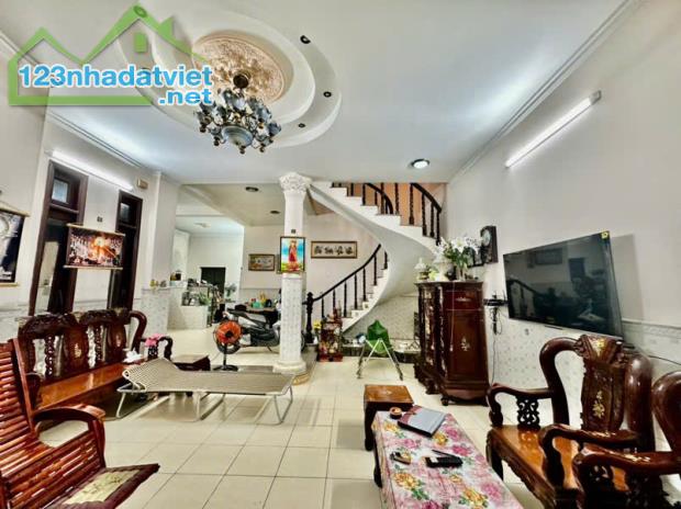 MẶT TIỀN BÁT NÀN - BÌNH TRƯNG TÂY - 144m - 3 TẦNG - 2