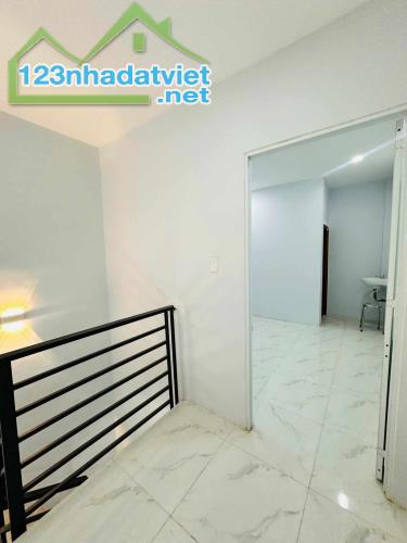 NHÀ GÒ VẤP – NHỈNH 3 TỶ - 40M2 VUÔNG A4 – HẺM MỘT TRỤC - 2