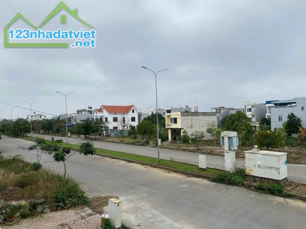 🌍🌍 Bán lô đất Tái Định Cư, Tràng Cát 60m2 giá 2,8 tỷ