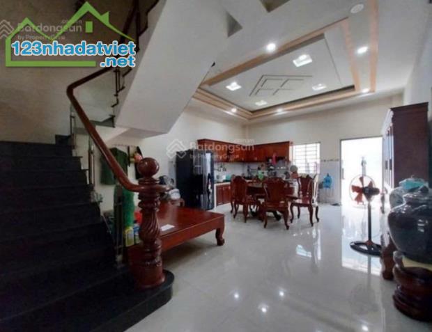 BÁN GẤP 3 TẦNG, HẺM XE HƠI, 105M2, QUANG TRUNG, P11, GÒ VẤP, GIÁ HƠN 7 TỶ