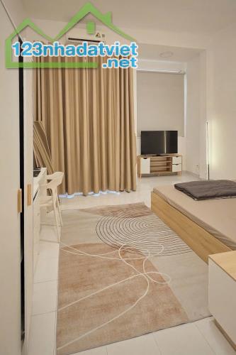 BÌNH THẠNH SÁT VÁCH QUẬN 1 – NGANG 4M NỞ HẬU – HẺM XE HƠI – 10.X TỶ - 1
