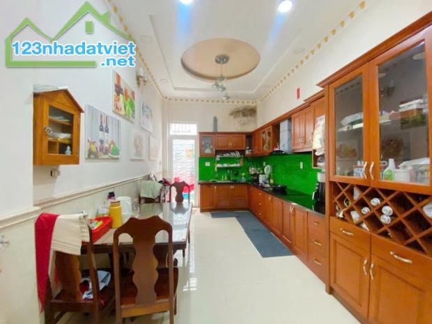 BIỆT THỰ 2 TẦNG NGAY QUANG TRUNG PHẠM VĂN CHIÊU-DT 7Mx15M NỞ HẬU ĐẸP - 2