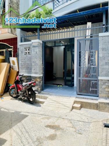 NHÀ MỚI XÂY NGUYỄN VĂN NGHI 81m2 3PN ĐỐI DIỆN ĐHCN - 6.5 TỶ - 4