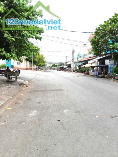 Nhà mới 5PN –200m2- Mặt tiền Mai Hắc Đế, Quận 8 – Giá 7,5 tỷ TL – kinh doanh đa ngành
