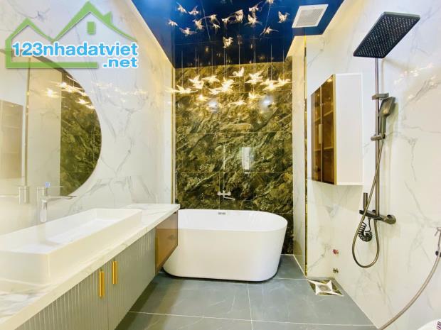 10m RA MẶT TIỀN QUANG TRUNG - NHÀ 5 TẦNG FULL NT - DTSD 150m2 - 7.99 TỶ - 2