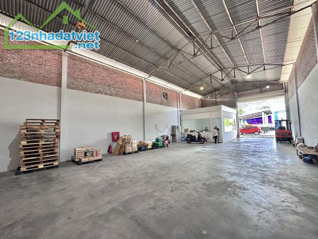 755m nhà xưởng khu vực Yên Nghĩa cần cho thuê, xuất VAT, giá 125k/m - 2