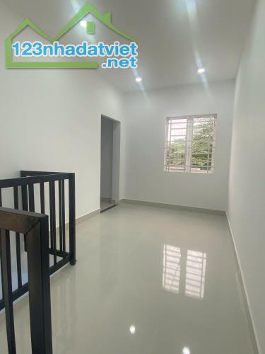 Nhà hxh đường cầu xây 2 DT 70m nhà 1 lầu giá tốt