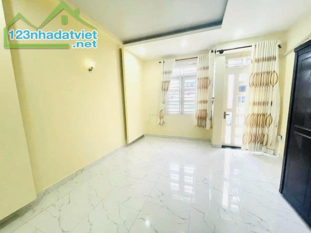 NHÀ HẺM XE TẢI 8M PHẠM VĂN CHIÊU - 3 TẦNG 4 PN - 60m2 6.38 TỶ - 2