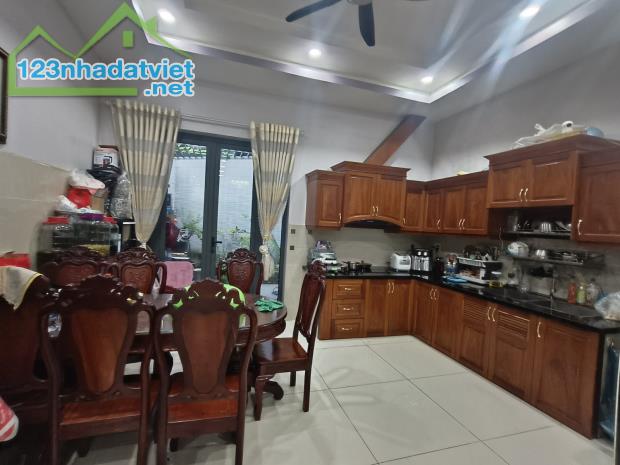 NHÀ MẶT TIỀN - 4 TẦNG - HOÀN CÔNG ĐẦY ĐỦ, NGAY CAO ĐẲNG CÔNG THƯƠNG, PHƯỚC LONG B. - 5