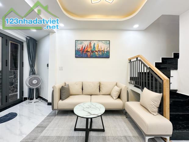 BÁN NHÀ GÒ VẤP NHỈNH 3 TỶ - 36M2 – 2 TẦNG MỚI CỨNG – HẺM BA GÁC GẦN MẶT TIỀN - 2