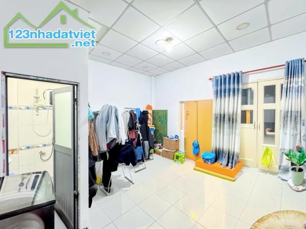 KẾ CHỢ BÌNH LONG - 29M2 - 2 TẦNG 2PN 2WC - CHỈ 3.48 TỶ - 2