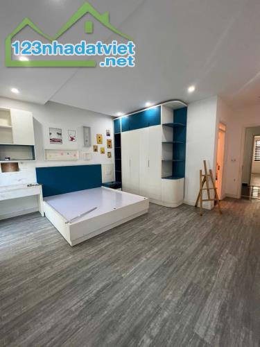 Chủ cần cho thuê nguyên căn Hoàng Huy Mall siêu tốt