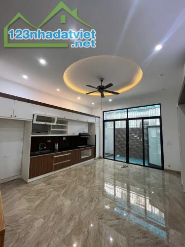 Chủ cần cho thuê nguyên căn Hoàng Huy Mall siêu tốt - 1