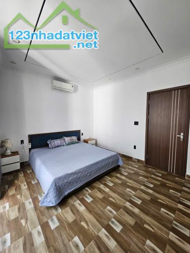 Cho thuê nguyên căn 5 phòng ngủ tại Vinhomes Marina - 5