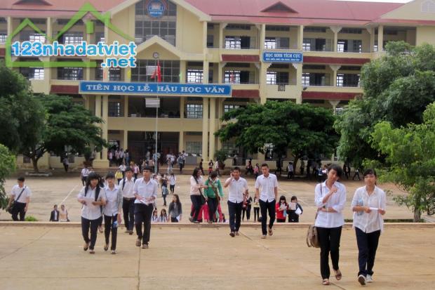 CẦN SANG LẠI NỀN ĐẤT 9X30=270M2 ĐẤT VƯỜN DÂN CƯ SÁT ĐẤT GÀN CHỢ, ỦY BAN GIÁ 450 TRIỆU - 1