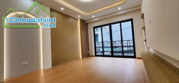 NHÀ 45M2*5T GẦN ĐỀN LỪ, GARA, 5 PHÒNG NGỦ, 2 MẶT THOÁNG 14,7 TỶ - 5