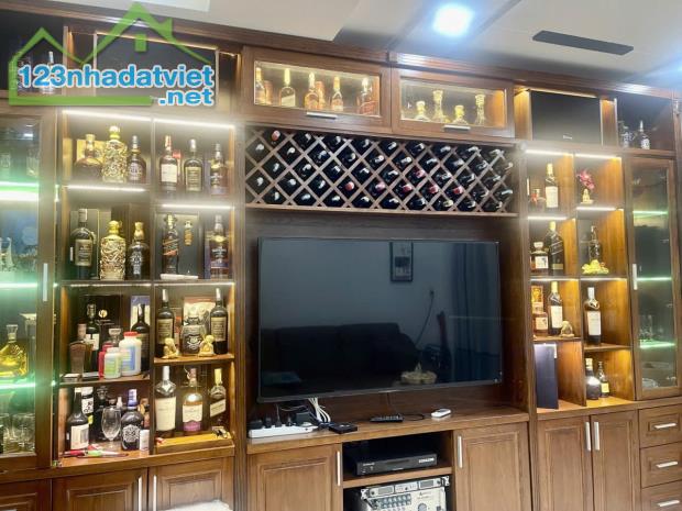 Bán Gấp Nhà Hẻm Lưu Hữu Phước, P15, Q8 – 1 Trệt 2 Lầu, Gần Mai Hắc Đế thương lượng mạnh - 1