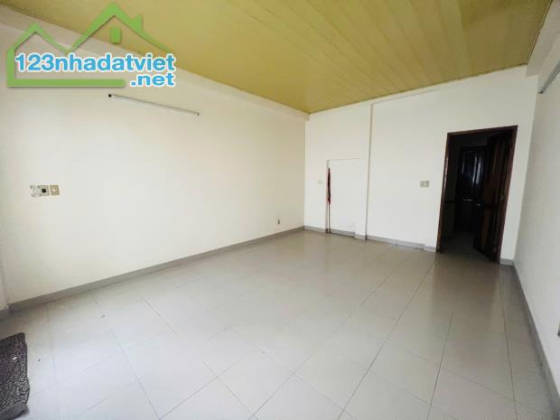 PHÚ NHUẬN – CẠNH PHAN XÍCH LONG – NHÀ 2 TẦNG BTCT – 55M² – CHỈ 6.4 TỶ - 3